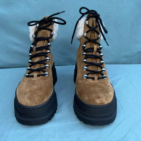 NWOT- Marc Fisher Pierson Lug Sole Bootie Size 8.5 - Picture 1 of 10
